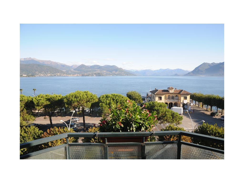 Camera Matrimoniale/Doppia con Letti Singoli con Vista Lago.