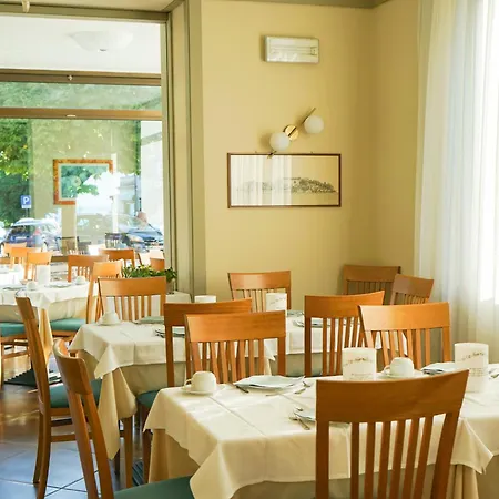Hotel Italie Et Suisse-2